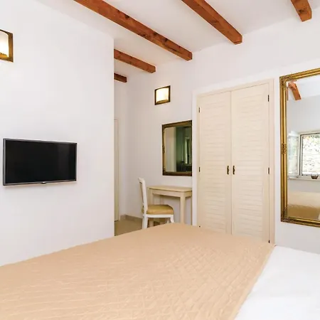 Five-bedroom In Vakantiehuis