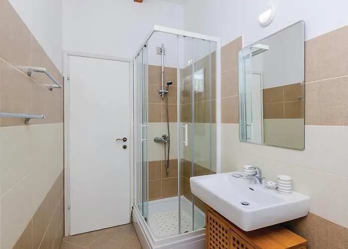 Five-bedroom In Сasa de vacaciones *