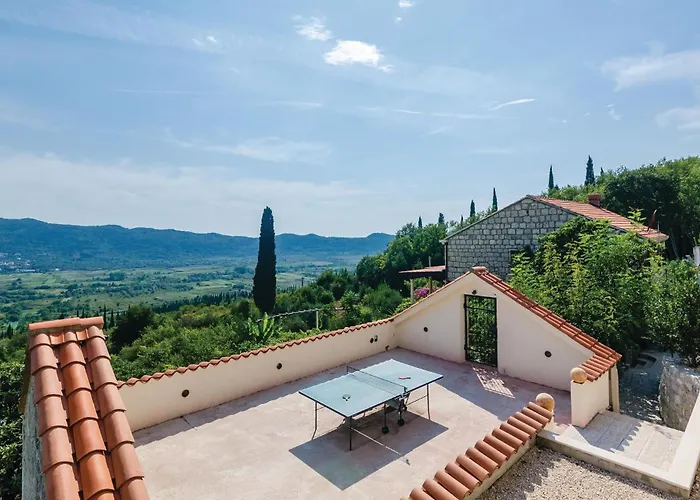 Five-bedroom In Lovorno