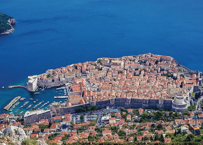 Five-bedroom In Сasa de vacaciones