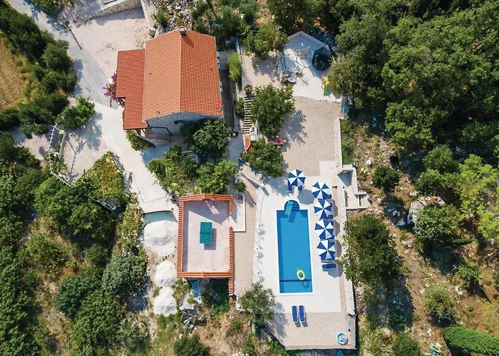 Five-bedroom In Сasa de vacaciones *