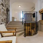 Five-bedroom In