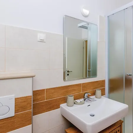 Five-bedroom In * Lovorno