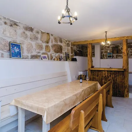 Five-bedroom In בית נופש *