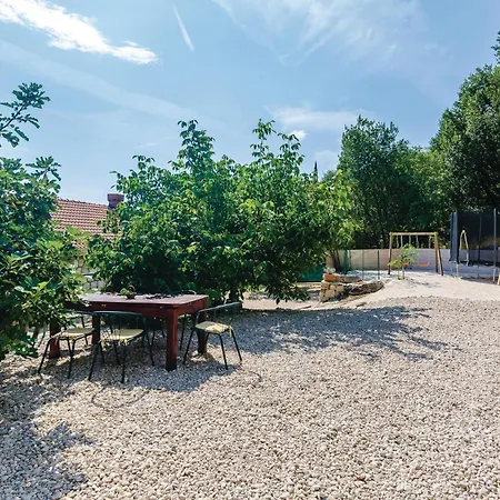 Five-bedroom In